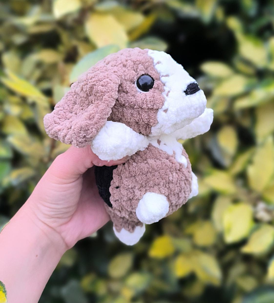 Handmade Crochet Beagle Plushie – Soft Amigurumi Dog Toy – Dog animal lover collectable– Custom Dog Breed Available on demand