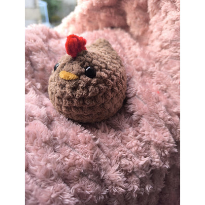Handmade Crochet Chicken Plush | 9cm Soft Toy | Oeko-Tex Chenille Yarn | Hypoallergenic Gift | Farm Animal Decor | Amigurumi Chicken