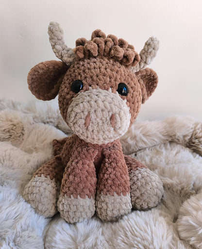 Highland cow crochet plushie amigurumi stuffed scottish highland animal