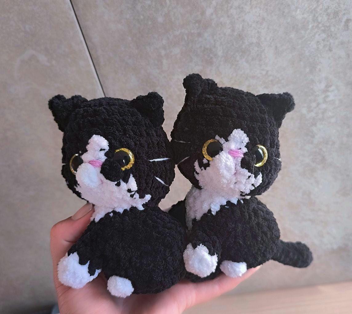 Crochet Kittens / handmade cats / customizable / crochet handmade plushies