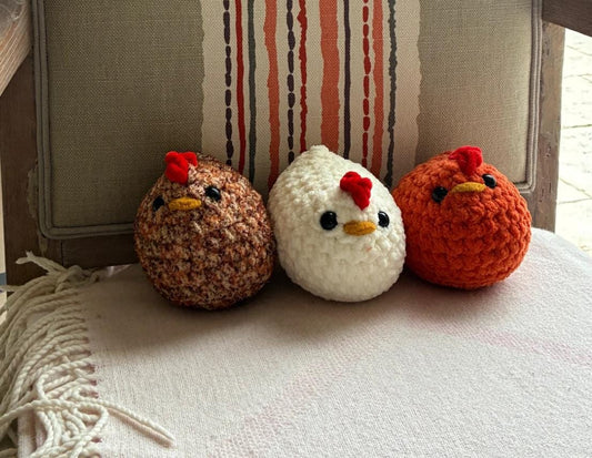 Handmade Crochet Chicken Plush | 9cm Soft Toy | Oeko-Tex Chenille Yarn | Hypoallergenic Gift | Farm Animal Decor | Amigurumi Chicken