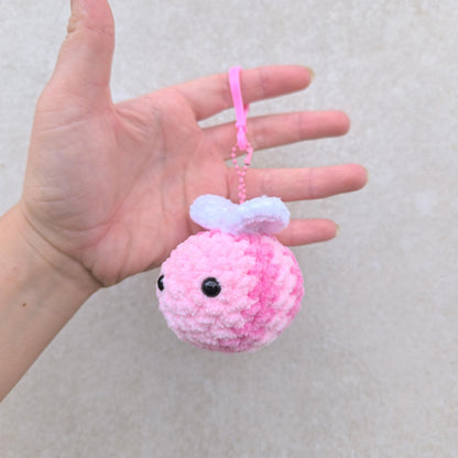 Crochet Bee Keychain – Handmade Bag Buddy – Amigurumi Bee Plush – OEKO-TEX Chenille Yarn – Cute Gift – Small Stuffed Animal